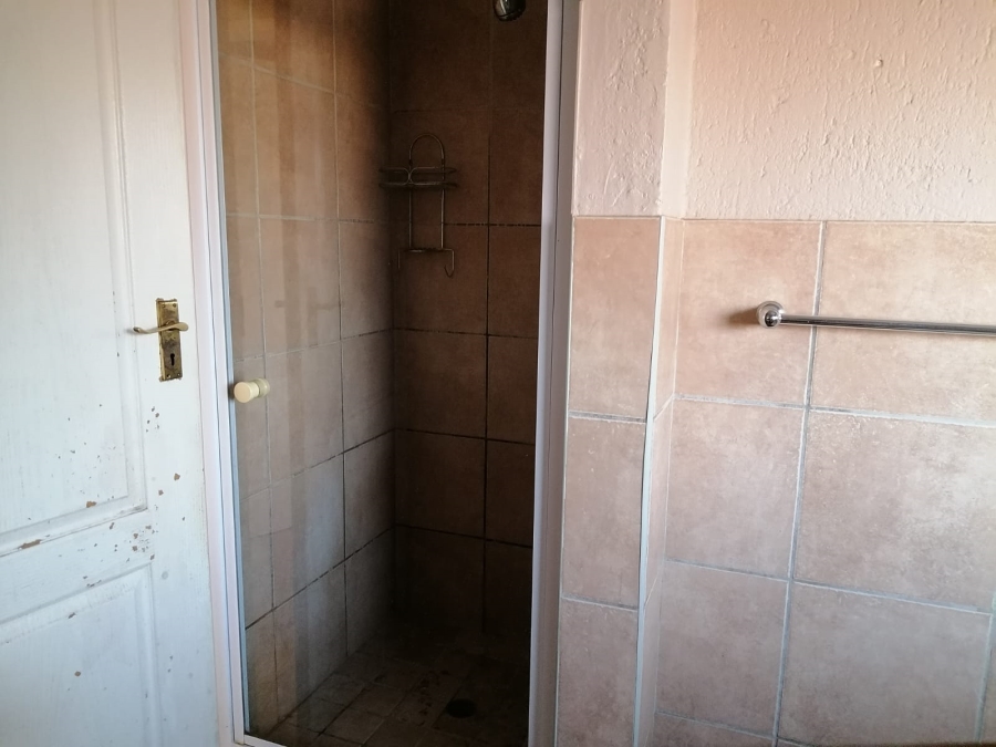 2 Bedroom Property for Sale in Rustenburg Central North West